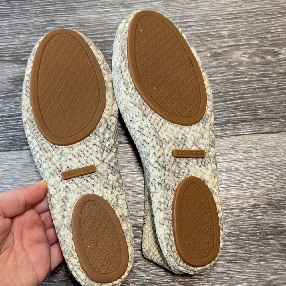 Tory Burch Snakeskin Pattern Flats size 7.5M (j124)